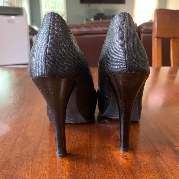 Two pairs of women’s size 8 high heels. Black in color, one pair is shiny/glossy - Picture 10 of 14